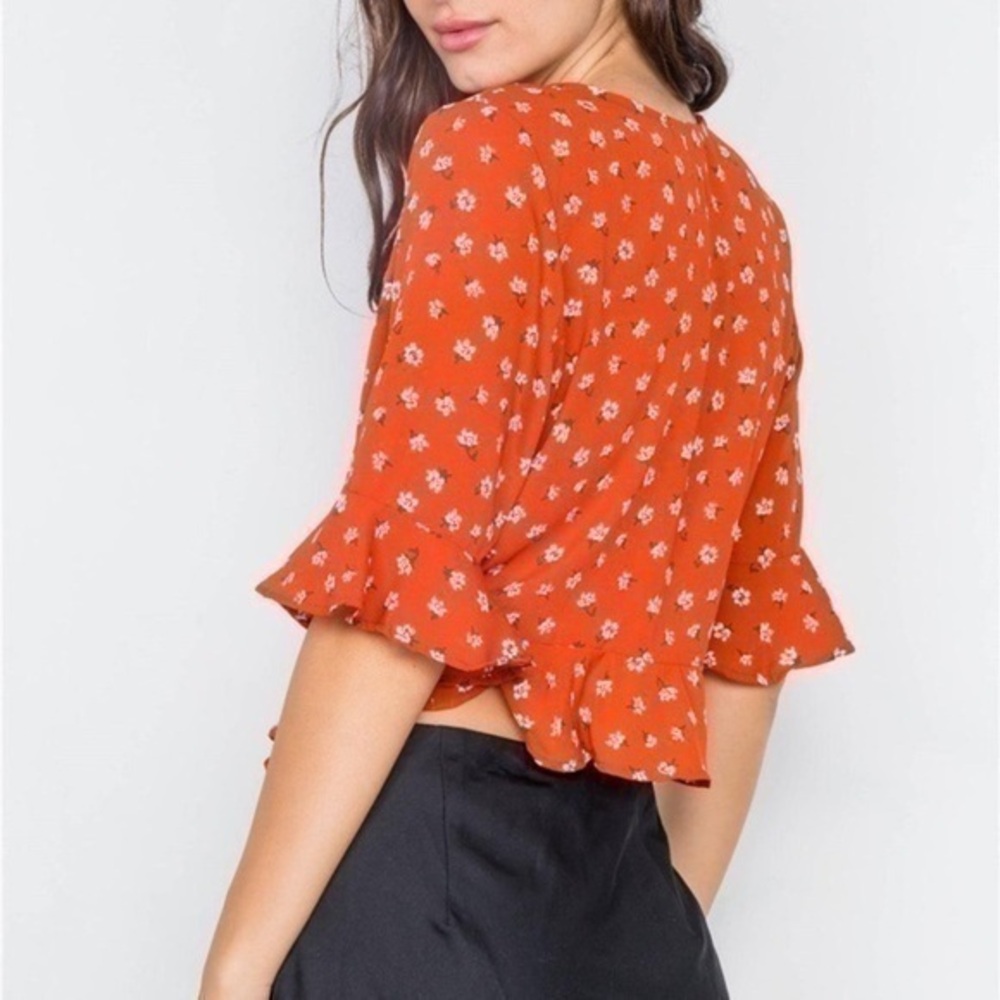 3/$30 _ LITTLE MOUNTAIN | Brick Floral Wrap Peplum Blouse half sleeve boho - L